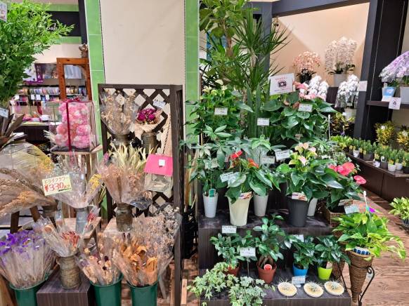 「花よし」　（富山県富山市）の花屋店舗写真3