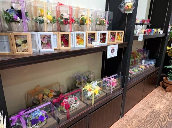 「花よし」　（富山県富山市）の花屋店舗写真4